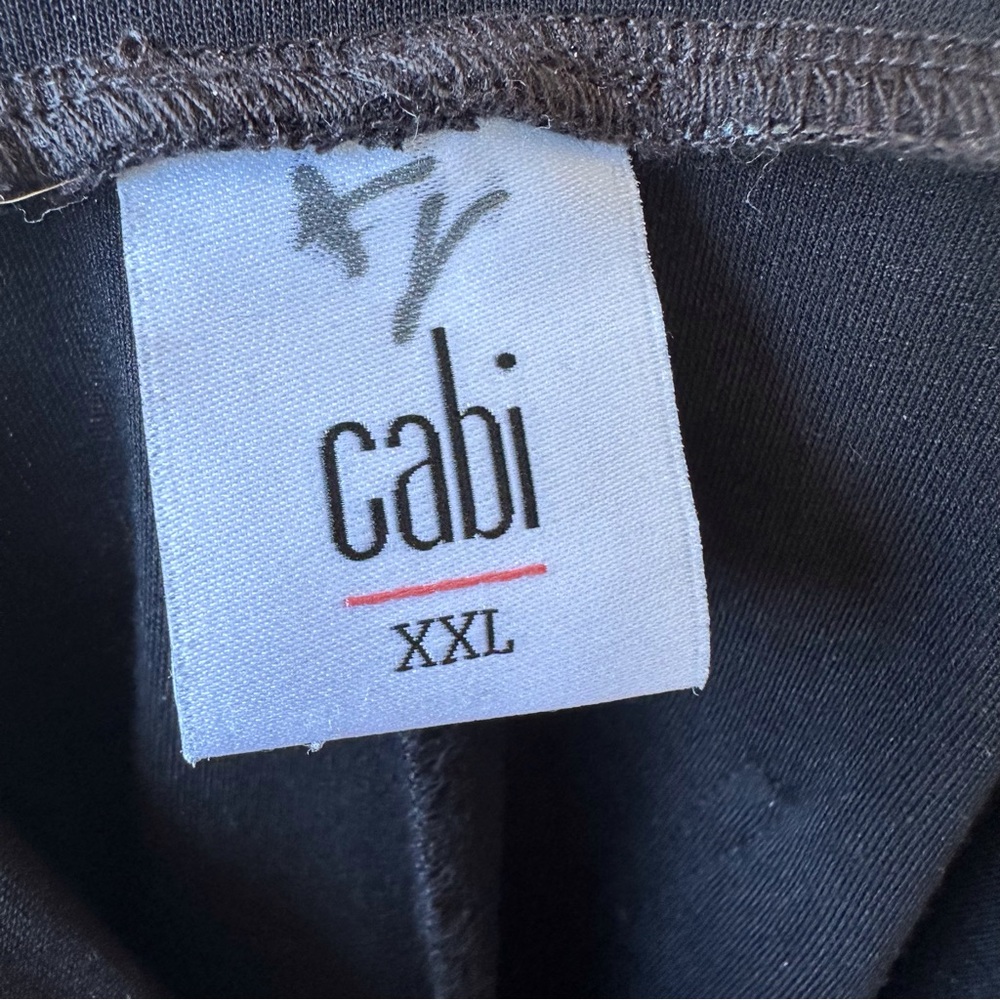 CAbi Black Cropped Wide-Leg Snap-Trim Pants - Picture 7 of 8